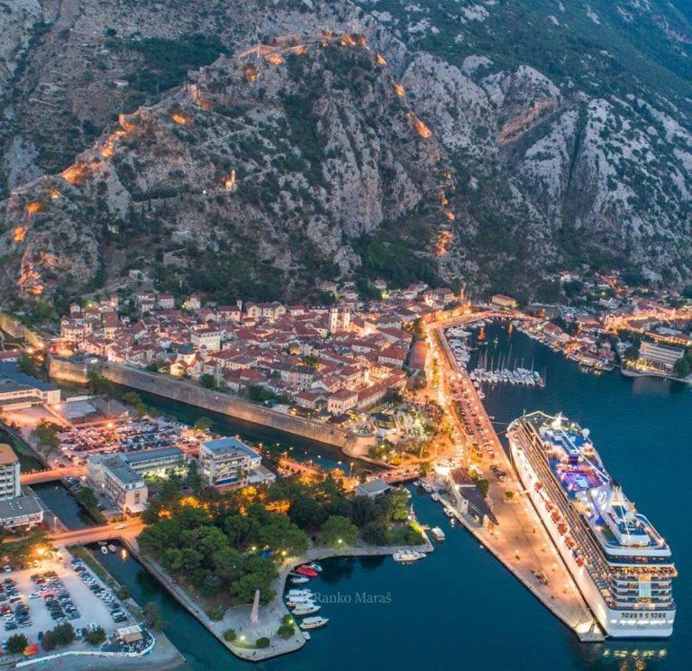 Villa Nikola Kotor Exterior photo