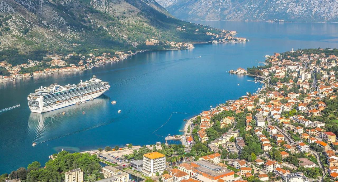 Villa Nikola Kotor Exterior photo